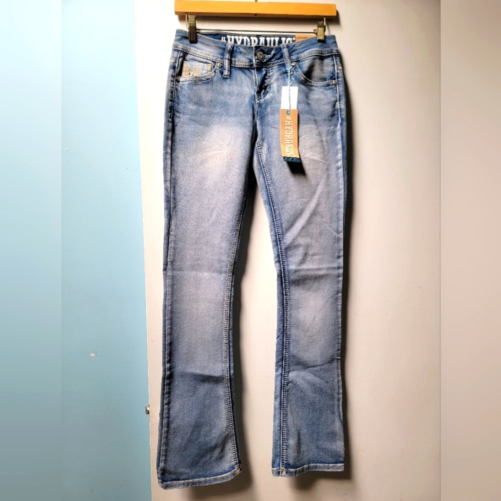 Hydraulic Jeans 3/4 NWT Bailey low rise